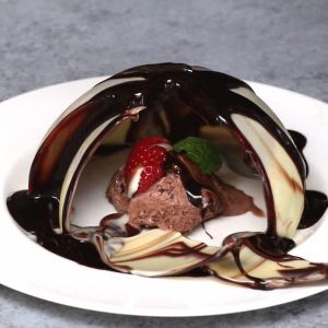 These Melting Chocolate Balls make a dramatic dessert presentation with a swirl pattern