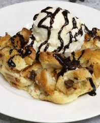 This Chocolate Banana Croissant Bake is an easy and delicious recipe