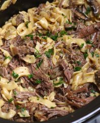 Slow cooker beef and noodles